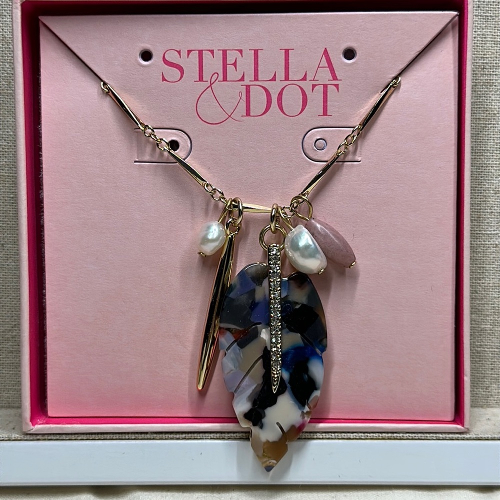Stella and Dot Esmeralda Charm Pendant